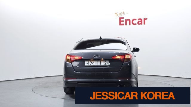 2011 Kia K5 - Thumbnail 16