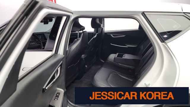 2023 Kia EV6 - Thumbnail 4