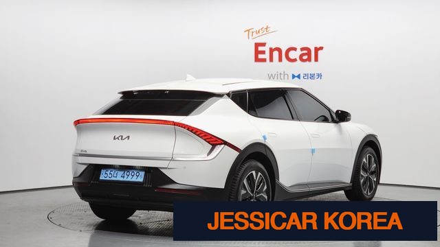2023 Kia EV6 - Thumbnail 13