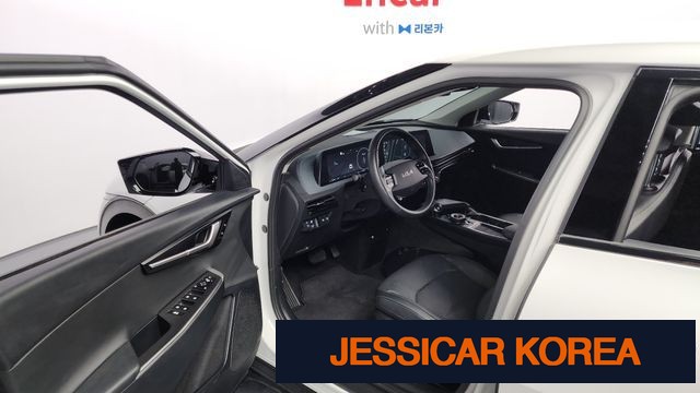2023 Kia EV6 - Thumbnail 18