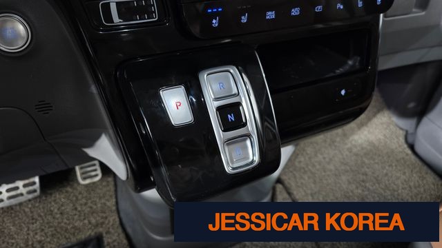 2023 Hyundai Staria - Thumbnail 9
