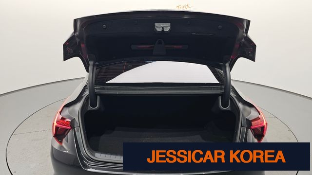 2022 Kia K8 - Thumbnail 6