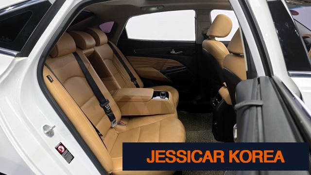 2020 Kia K7 Premier Hybrid - Thumbnail 2