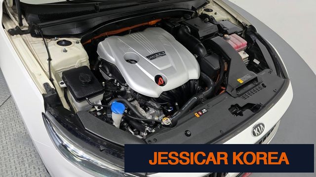 2020 Kia K7 Premier Hybrid - Thumbnail 8