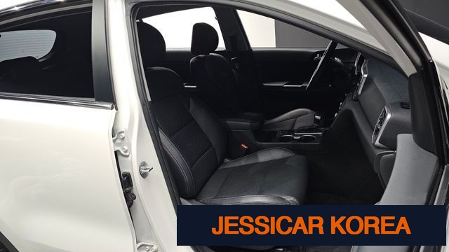 2020 Kia Sportage the bold - Thumbnail 15