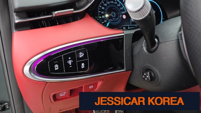 2021 Genesis GV70 - Thumbnail 19