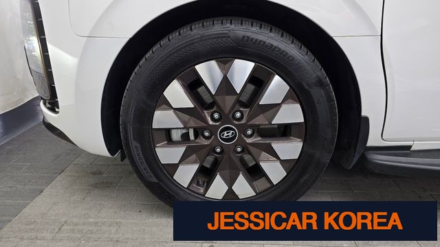 2023 Hyundai Staria - Thumbnail 3