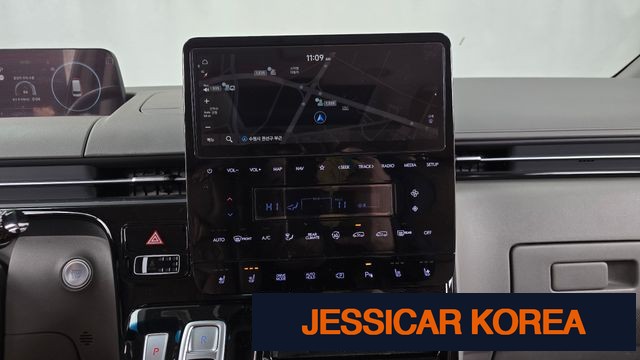 2023 Hyundai Staria - Thumbnail 5