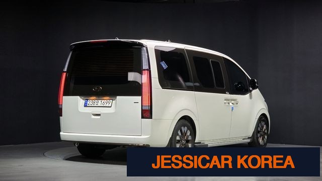 2023 Hyundai Staria - Thumbnail 12