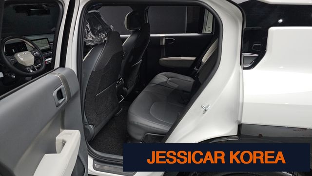 2026 Kia EV3 - Thumbnail 2