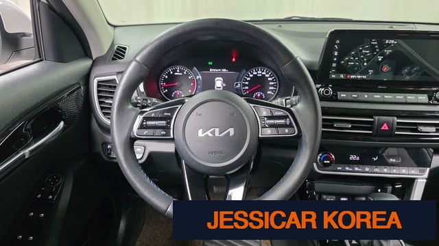 2023 Kia Seltos - Thumbnail 3