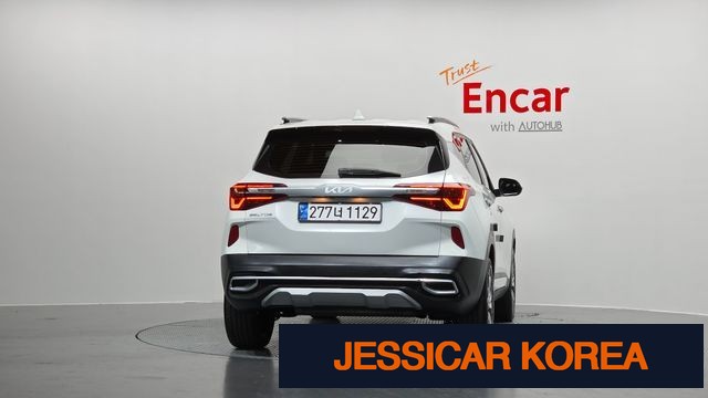 2023 Kia Seltos - Thumbnail 4