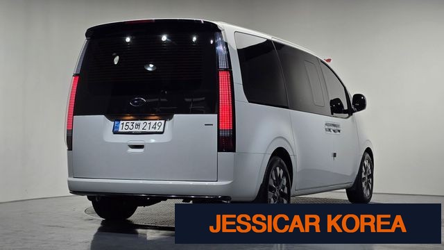 2023 Hyundai Staria - Thumbnail 5