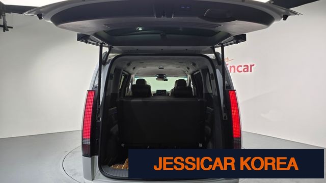 2023 Hyundai Staria - Thumbnail 18