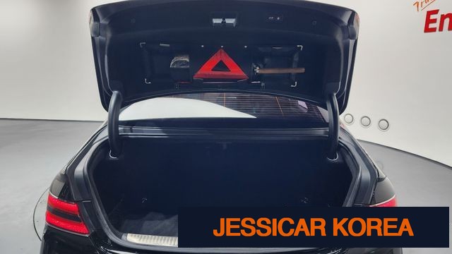 2019 Genesis G90 - Thumbnail 3