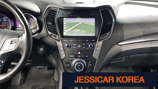 2015 Hyundai Santa Fe DM - Thumbnail 2
