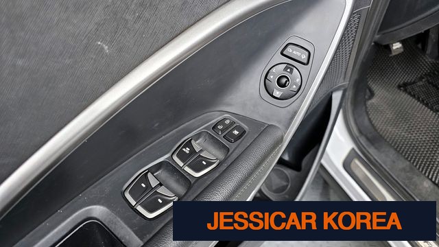 2015 Hyundai Santa Fe DM - Thumbnail 18