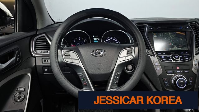 2015 Hyundai Santa Fe DM - Thumbnail 2