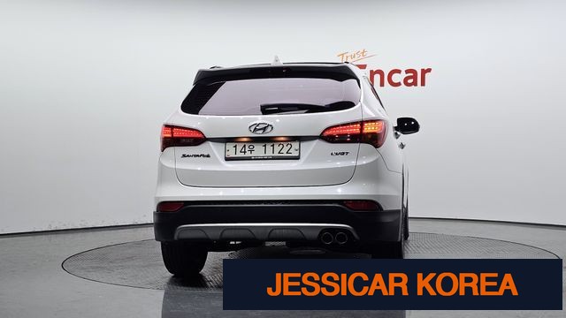2015 Hyundai Santa Fe DM - Thumbnail 3