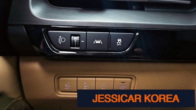 2021 Kia Carnival 4th Gen - Thumbnail 15