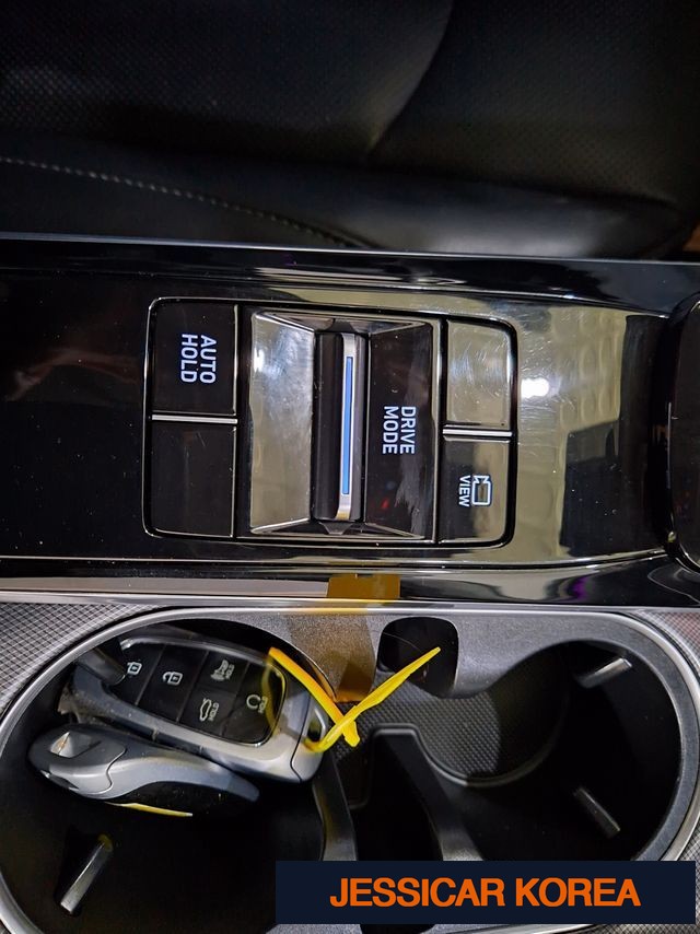 2022 Hyundai Sonata (DN8) - Thumbnail 4