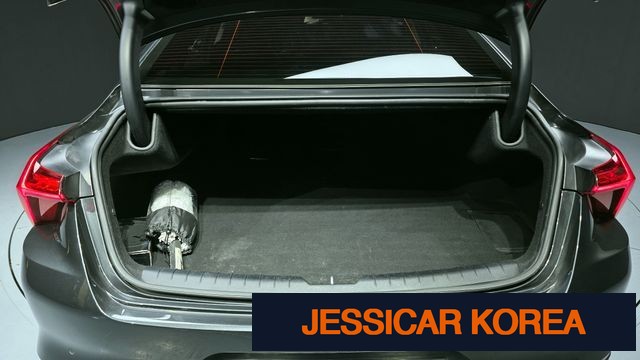 2022 Kia K8 - Thumbnail 11