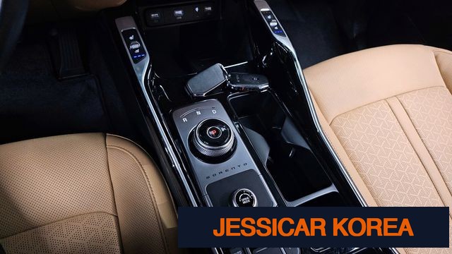 2023 Kia Sorento 4th Gen - Thumbnail 2