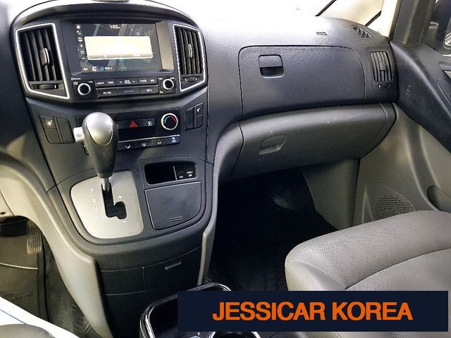 2018 Hyundai Grand Starex - Thumbnail 8
