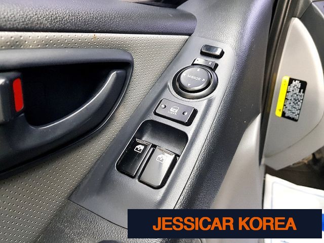 2018 Hyundai Grand Starex - Thumbnail 17