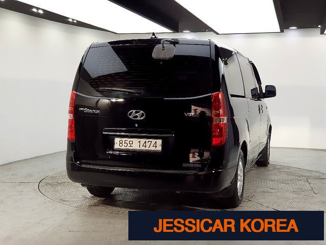 2018 Hyundai Grand Starex - Thumbnail 18