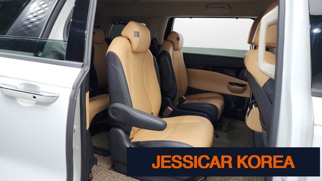 2023 Kia Carnival 4th Gen - Thumbnail 9