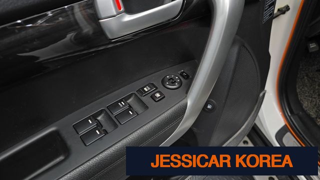 2012 Kia Sorento R - Thumbnail 8