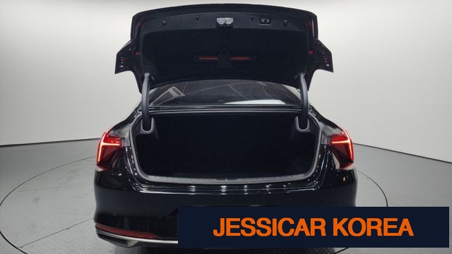 2023 Kia K8 Hybrid - Thumbnail 9