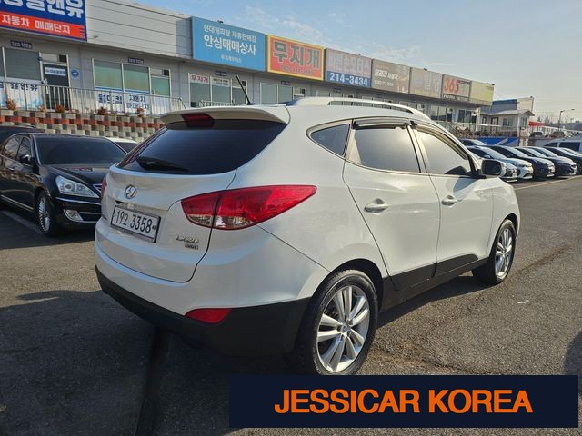 2012 Hyundai tucson ix - Thumbnail 4