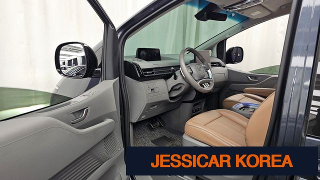 2023 Hyundai Staria - Thumbnail 9