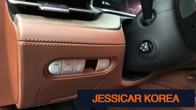 2022 Genesis G90 (RS4) - Thumbnail 9
