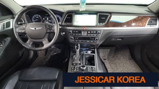 2016 Hyundai Genesis DH - Thumbnail 10