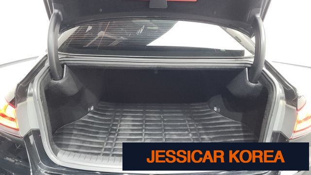 2016 Hyundai Genesis DH - Thumbnail 20
