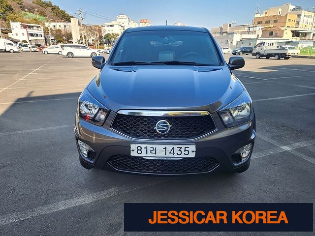 2014 KG Mobility Korando Sports - Thumbnail 2