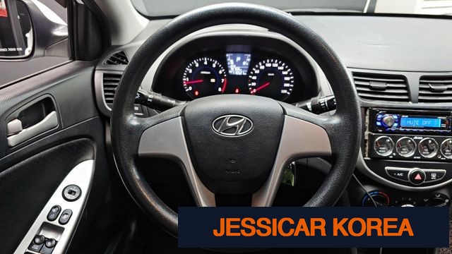 2011 Hyundai Accent (new model) - Thumbnail 9