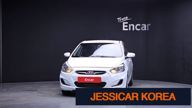 2011 Hyundai Accent (new model) - Thumbnail 19