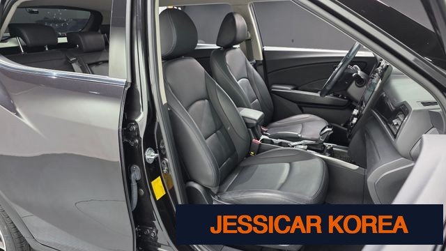 2022 KG Mobility Very New Tivoli - Thumbnail 3