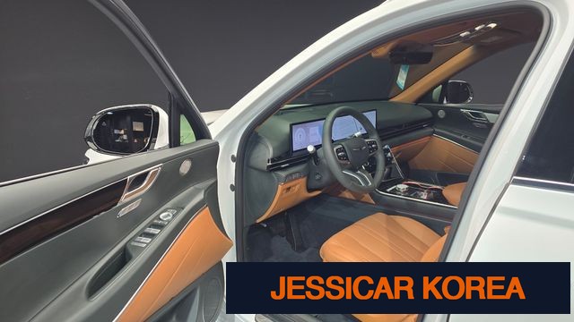 2025 Genesis GV80 - Thumbnail 12