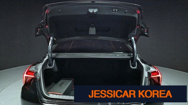 2023 Kia K8 - Thumbnail 10