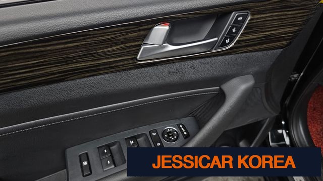 2016 Hyundai LF Sonata - Thumbnail 8