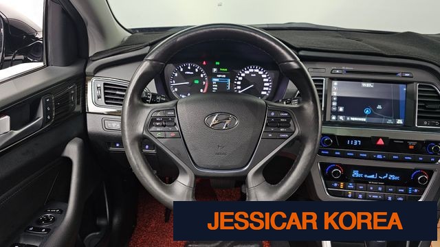 2016 Hyundai LF Sonata - Thumbnail 10
