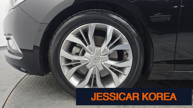 2016 Hyundai LF Sonata - Thumbnail 15