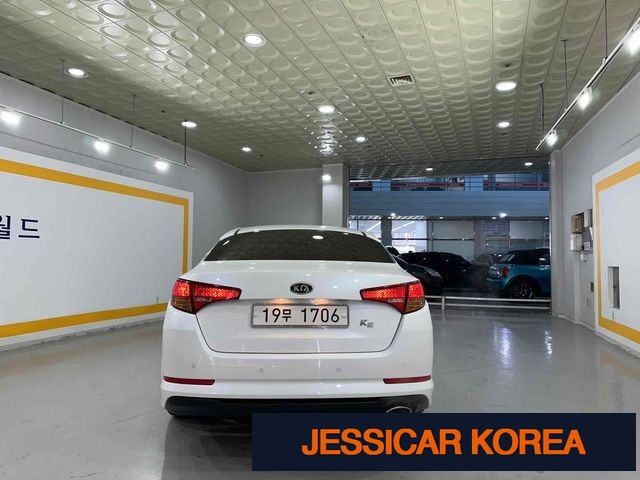 2011 Kia K5 - Thumbnail 3