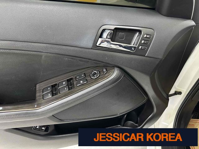 2011 Kia K5 - Thumbnail 7