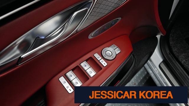 2021 Genesis GV70 - Thumbnail 19
